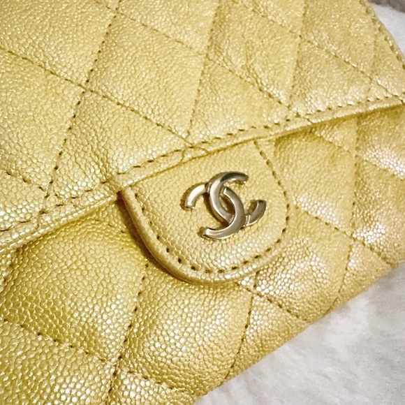 CHANEL Iridescent Caviar Quilted Wallet on Chain Flap Bag - Picture 5 of 15